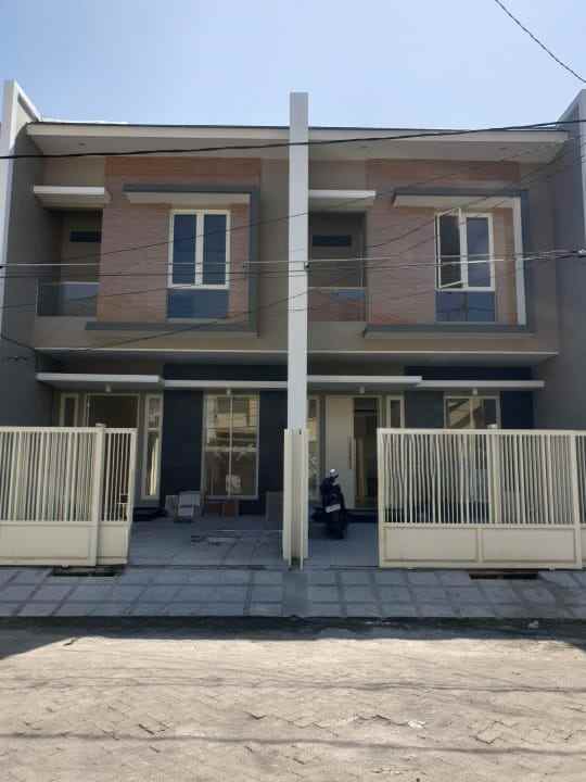 dijual rumah manyar kertoadi