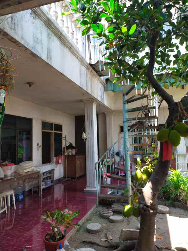 dijual rumah manyar kertoadi