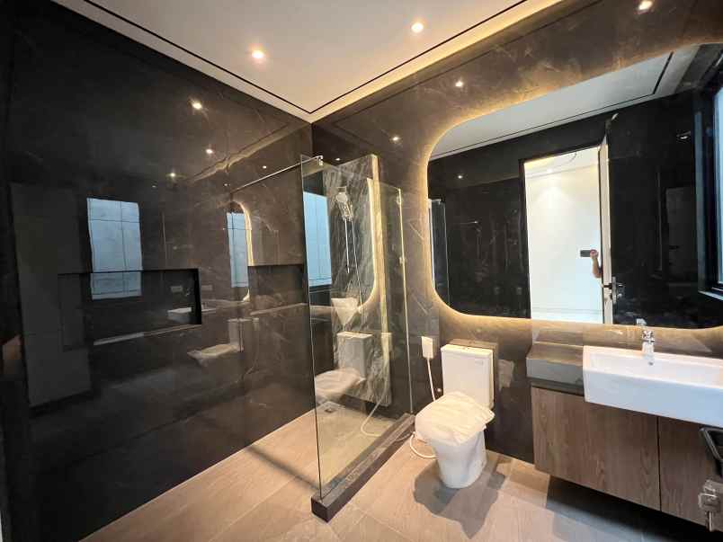 dijual rumah manyar kertoadi