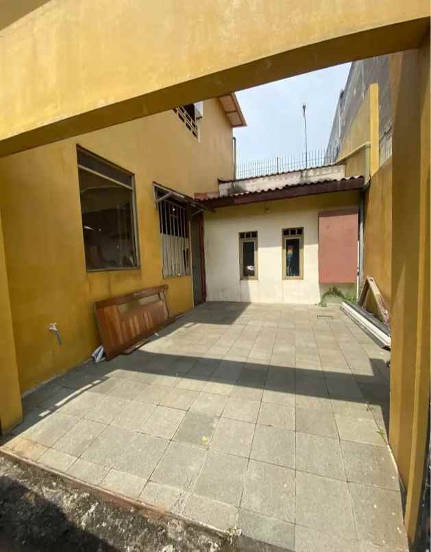 dijual rumah manyaran