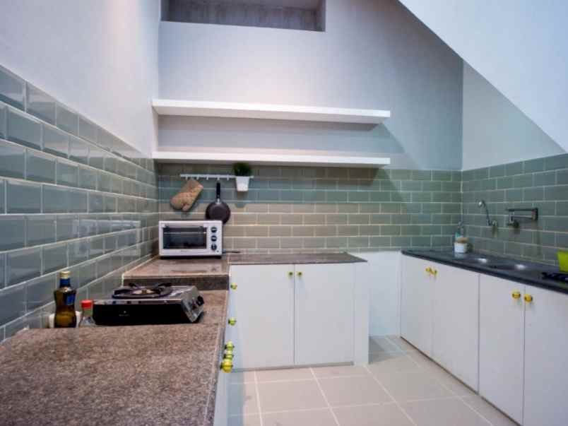 dijual rumah margorejo indah