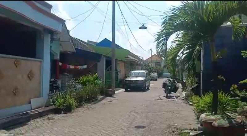 dijual rumah menganti taman menganti emas