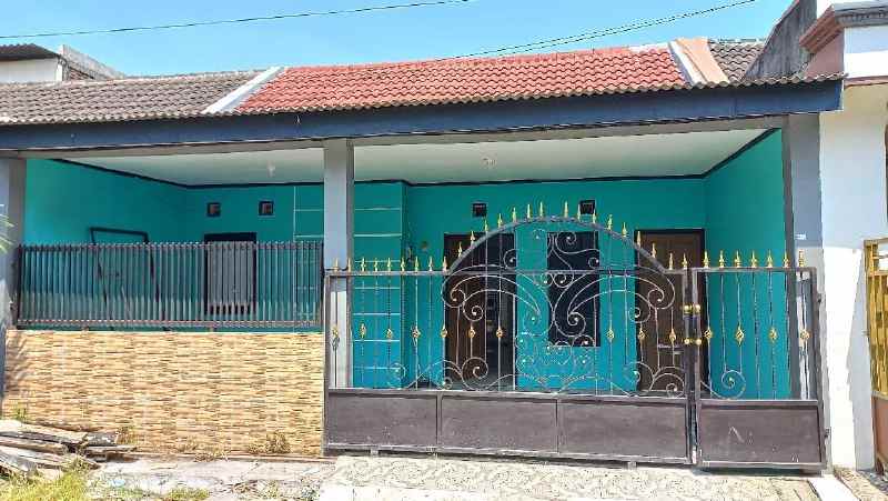 dijual rumah menganti taman menganti emas