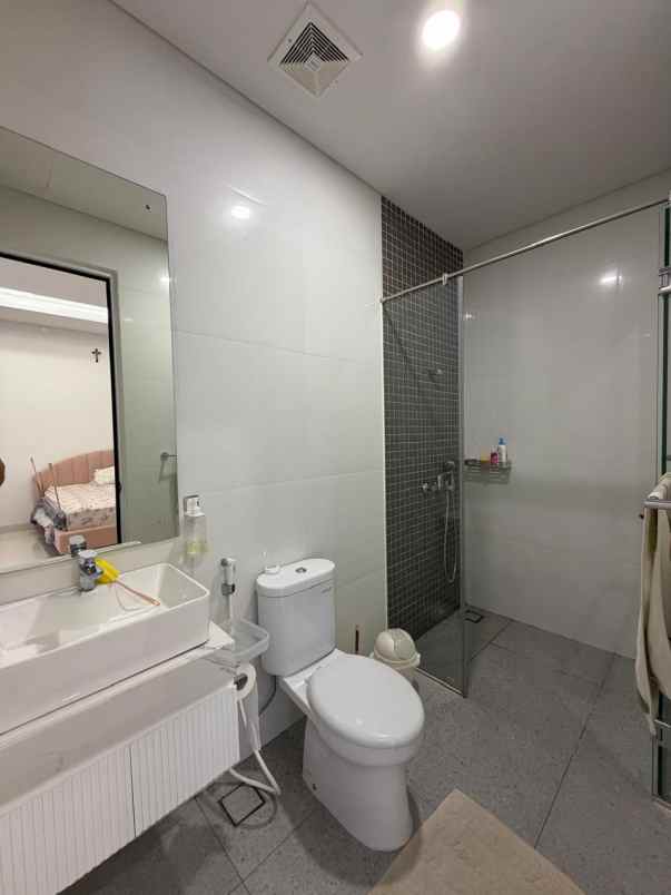 dijual rumah menteng village gading serpong