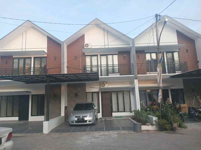 dijual rumah mewah 2 lantai di jatisampurna bekasi