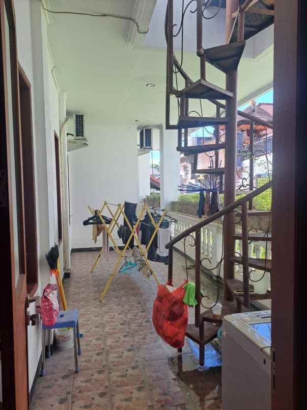 dijual rumah mewah 2lt puputan renon denpasar