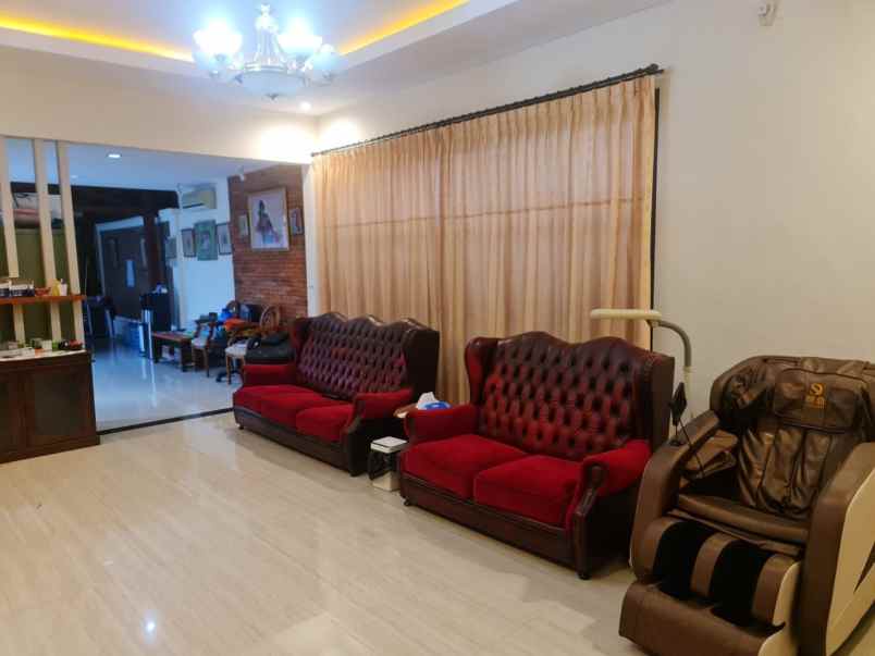 dijual rumah mewah lantai 1 di kawasan renon denpasar