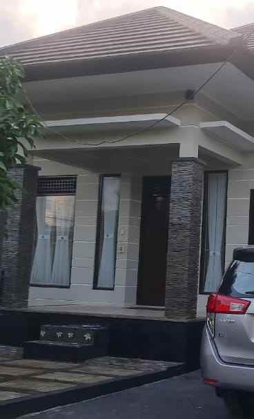 dijual rumah mewah lantai 1 di kawasan renon denpasar