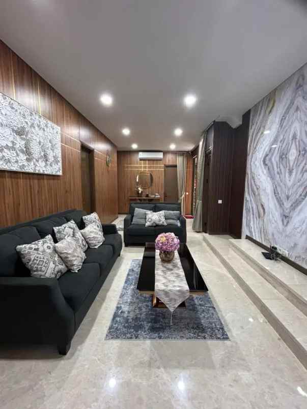 dijual rumah mewah siap huni di bsd city