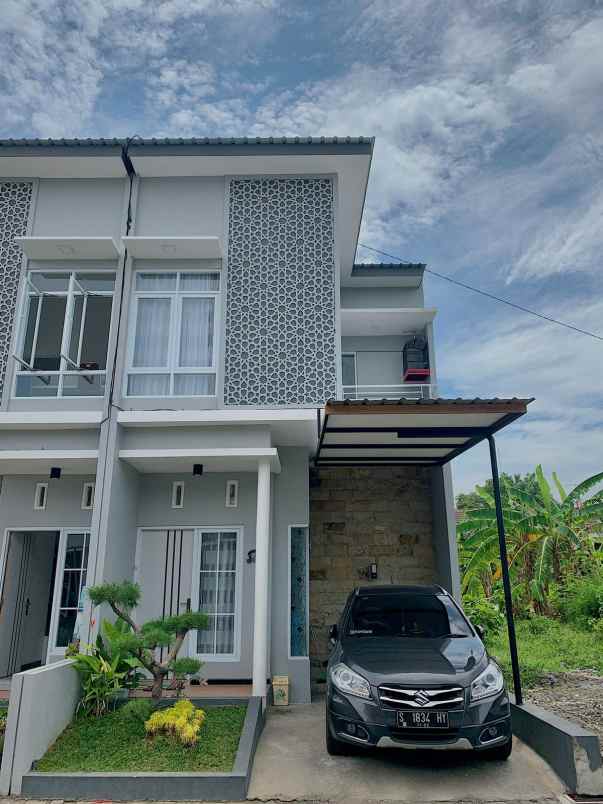 dijual rumah minimalis one gate system di kediri