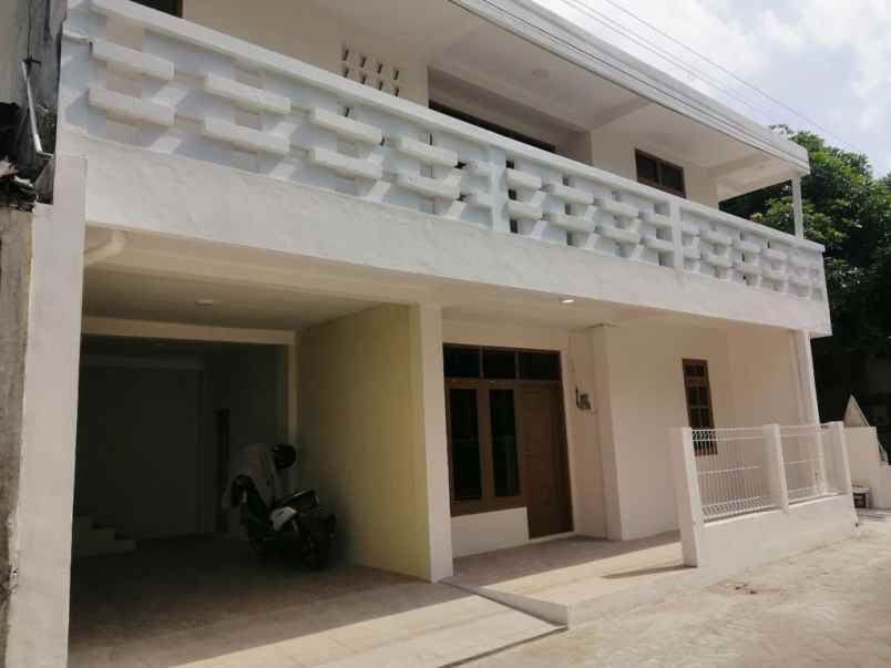 dijual rumah minomartani