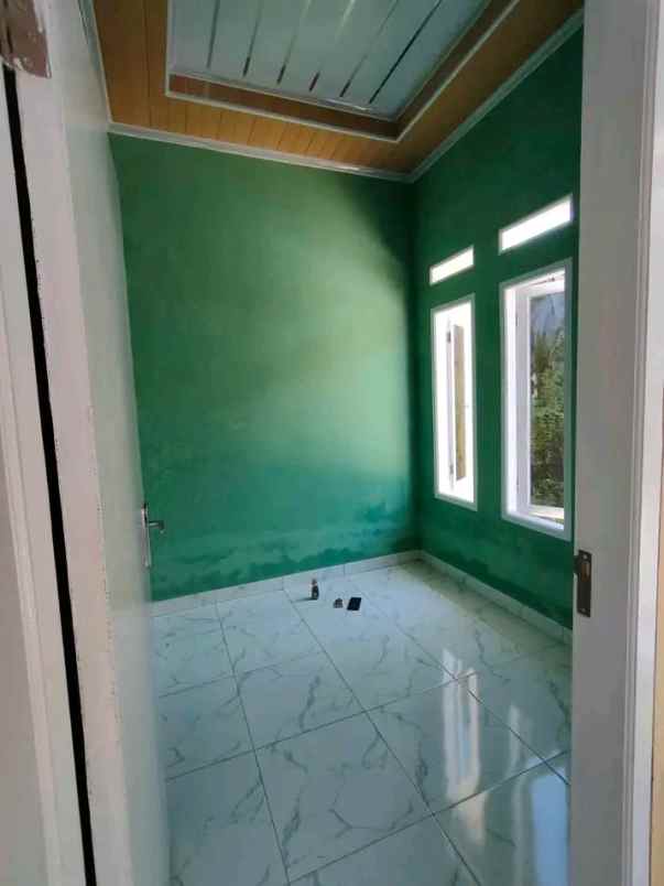 dijual rumah modern harga ekonomis cipayung