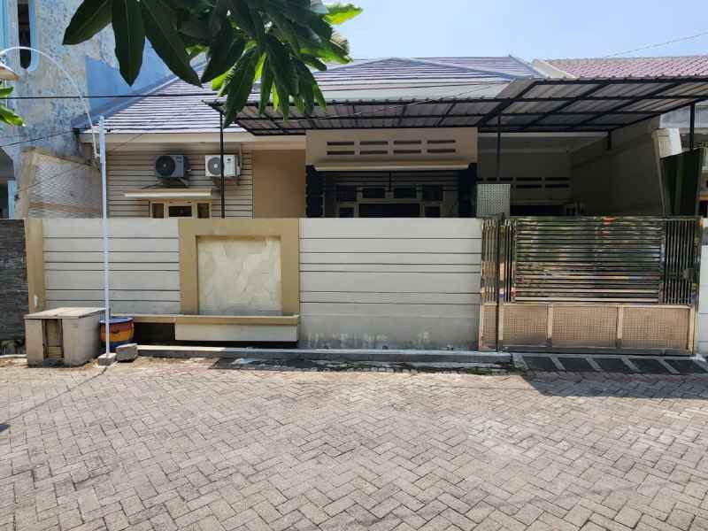 dijual rumah mulyosari utara