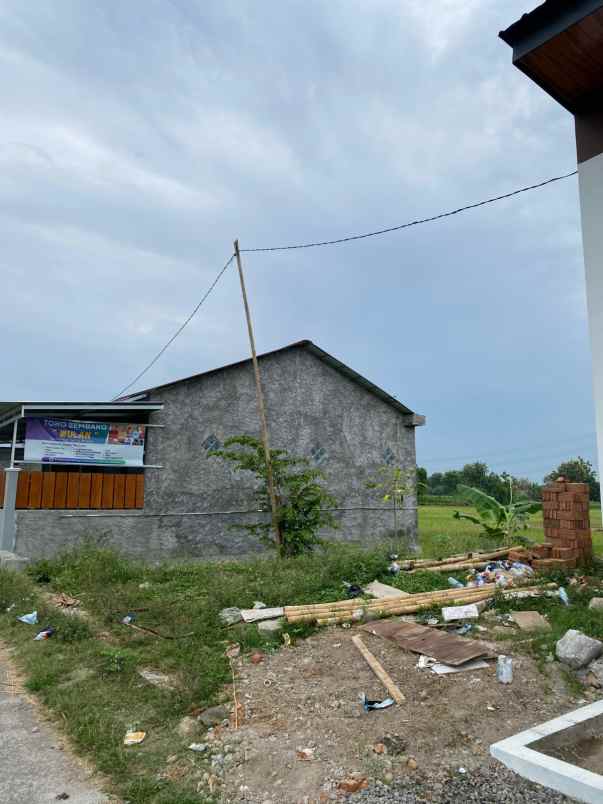 dijual rumah ngentak