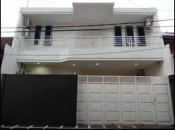 dijual rumah nginden