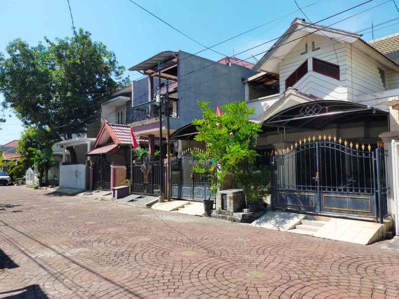 dijual rumah nirwana eksekutif