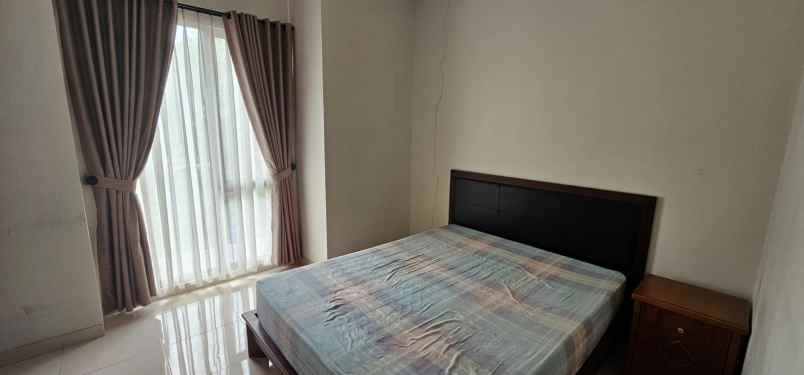 dijual rumah nusa loka bsd