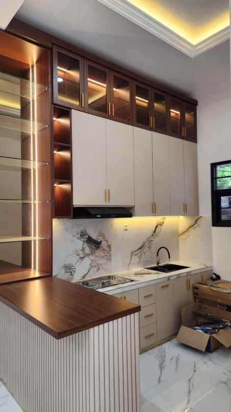 dijual rumah oma campus