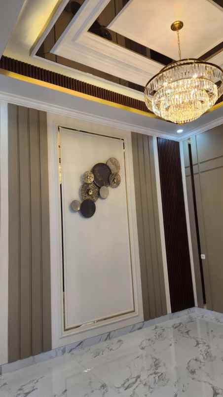 dijual rumah oma campus