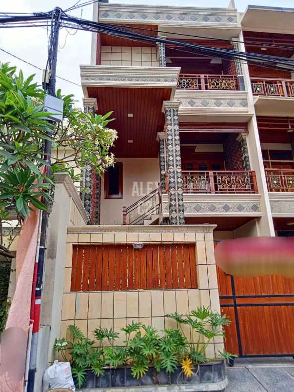 dijual rumah pasar minggu