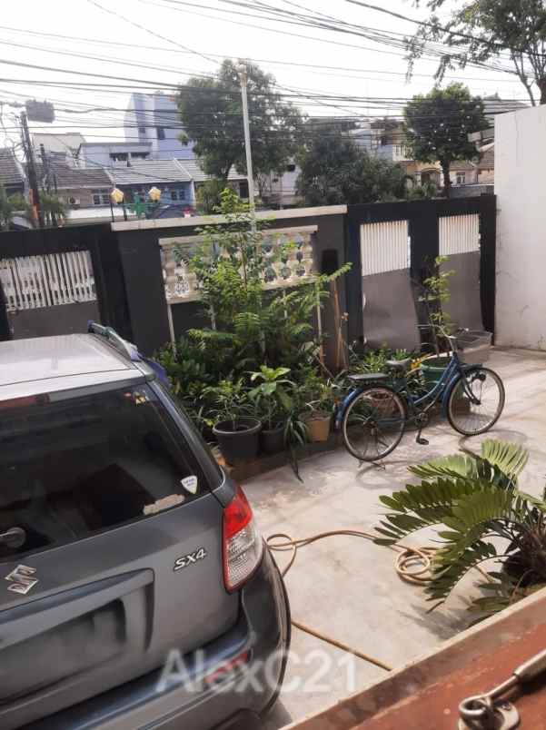 dijual rumah pegangsaan dua