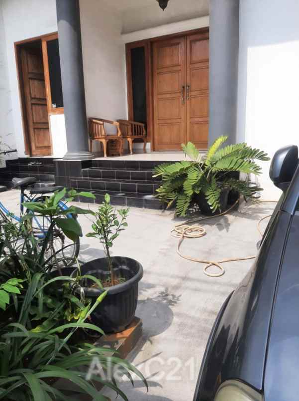 dijual rumah pegangsaan dua