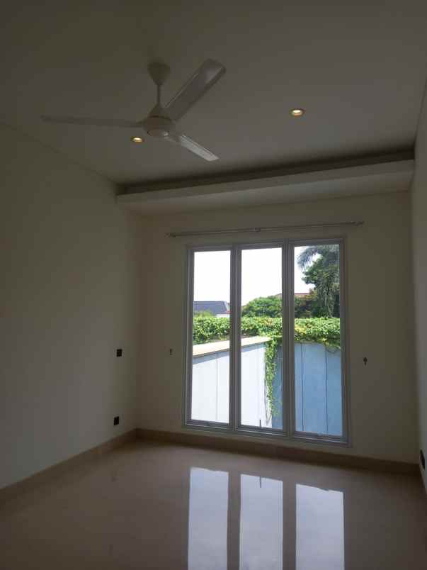 dijual rumah pejaten barat