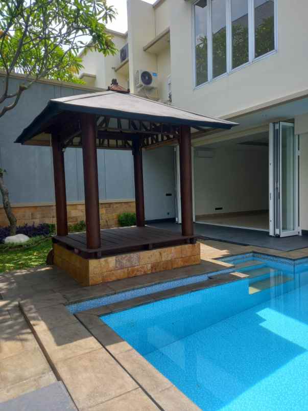 dijual rumah pejaten barat