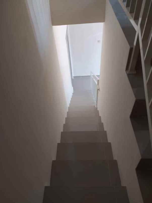 dijual rumah pelabuhan bakahuni sukun