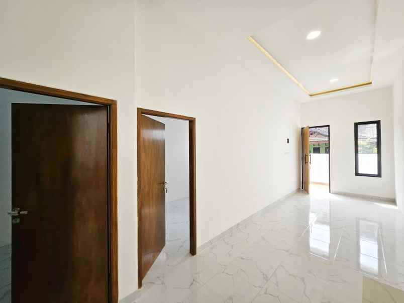 dijual rumah permata hijau permai kota