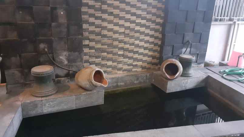 dijual rumah perum elit permata jingga