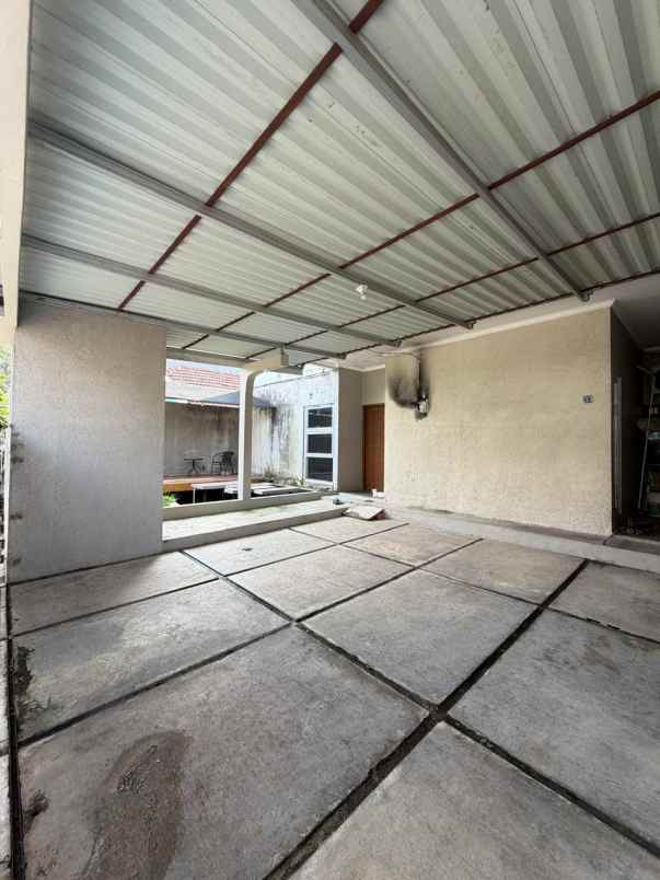 dijual rumah perum eramas 2000