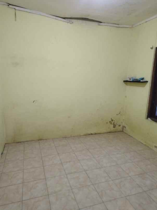 dijual rumah perum griya asri