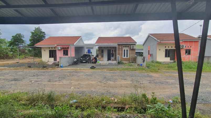 dijual rumah perum komplek guntung