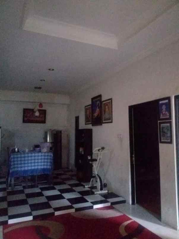 dijual rumah perumahan babatan wiyung