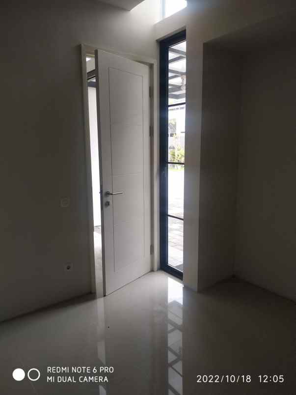 dijual rumah perumahan grand sunrise
