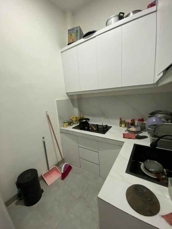 dijual rumah perumahan kembang larangan