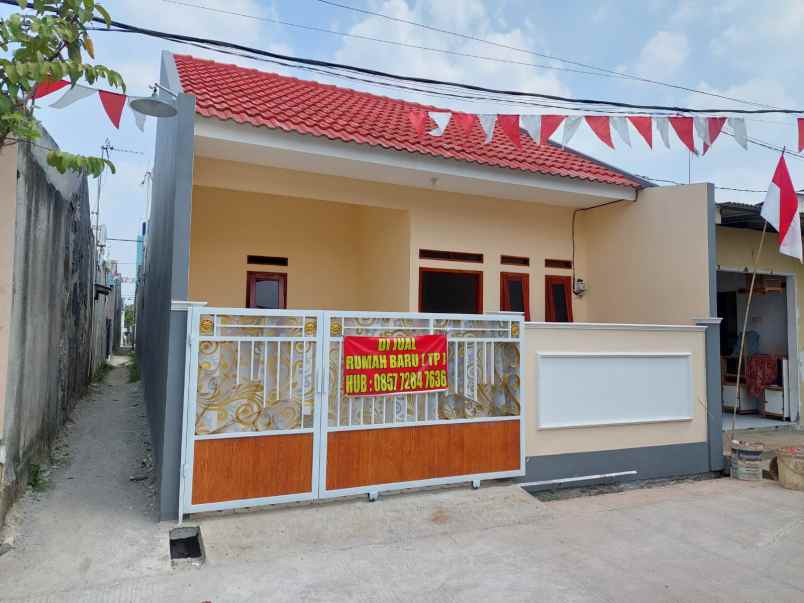 dijual rumah perumahan mekarsari permai