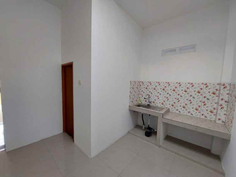 dijual rumah perumahan mekarsari permai