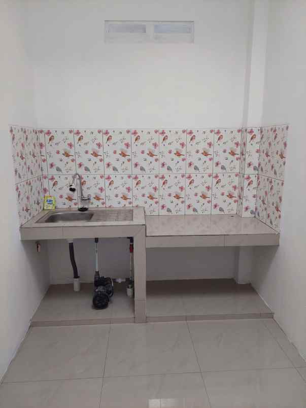 dijual rumah perumahan mekarsari permai