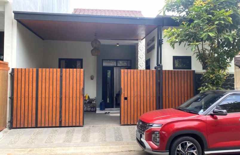 dijual rumah perumahan metland menteng