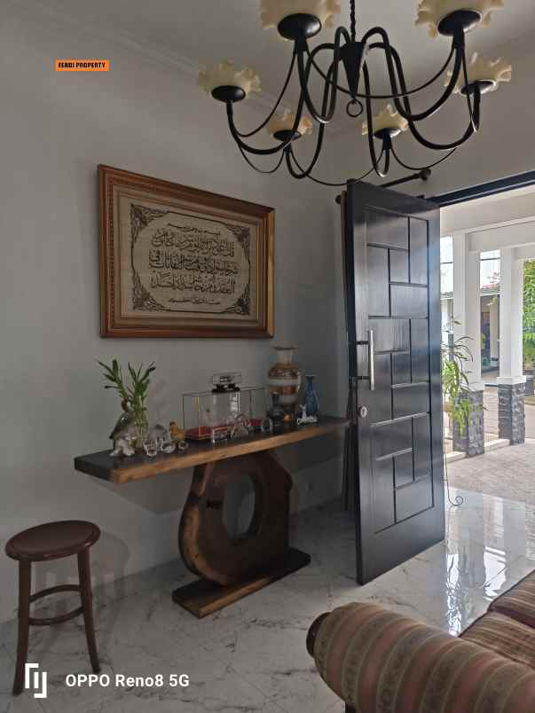 dijual rumah perumahan raffles hills