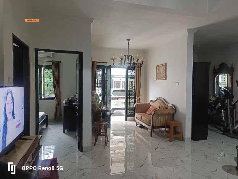 dijual rumah perumahan raffles hills