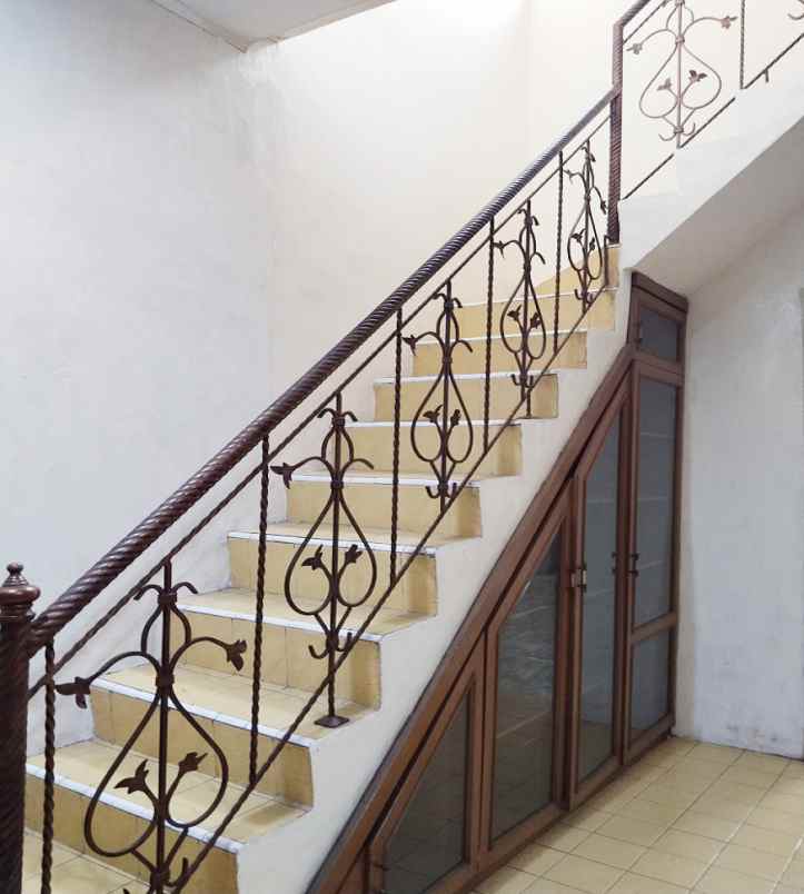 dijual rumah perumahan taman harapan