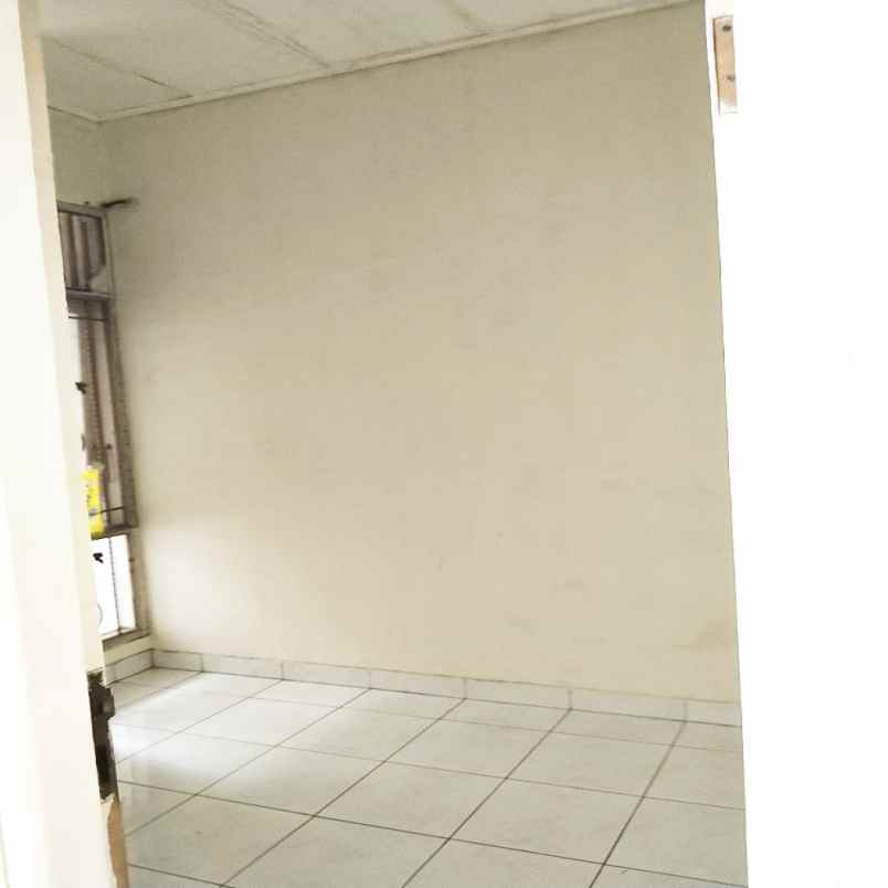 dijual rumah perumahan taman harapan