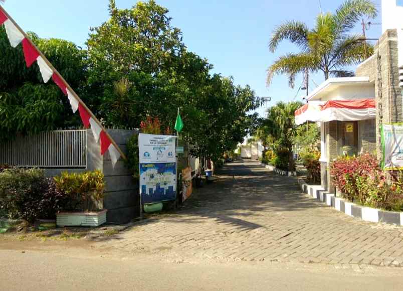 dijual rumah perumahan taman kusuma