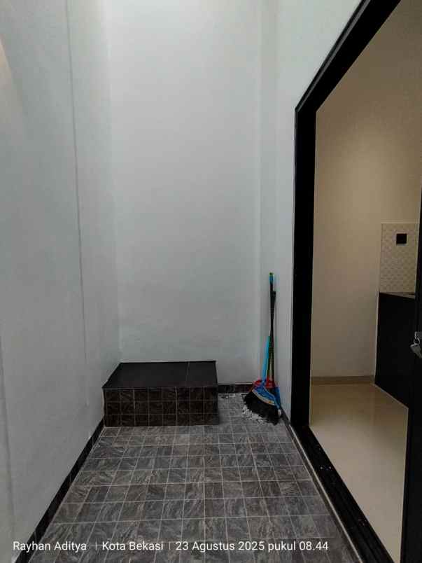 dijual rumah perumahan taman wisma asri