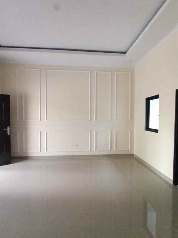 dijual rumah pesona anggrek