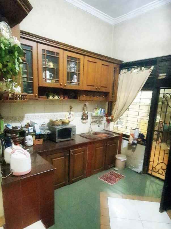 dijual rumah pondok bambu