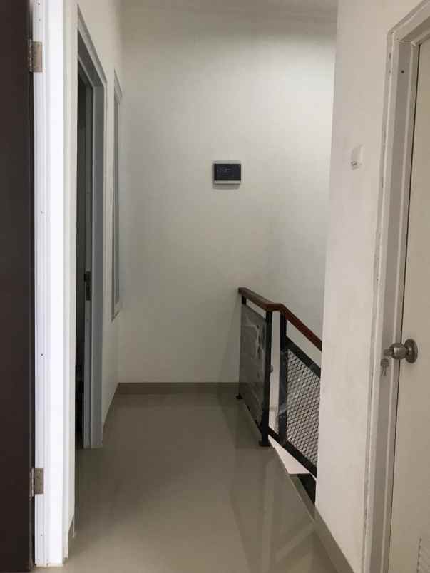 dijual rumah pondok jaya